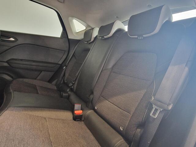 Renault CAPTUR 1.3 TCe 140 Intens | TREKHAAK | ACHTERUITRIJCAMERA | NAVIGATIE |
