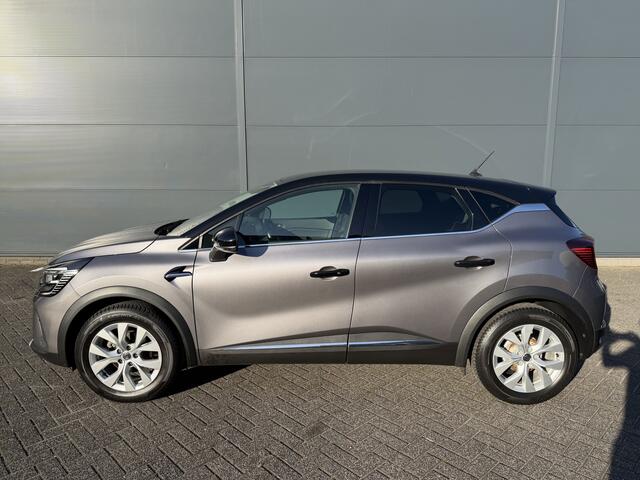 Renault CAPTUR 100pk Intens (Keyless Entry - Camera - Parkeersensoren V+A - LED - Automatische Airco - Navigatie - Two Tone)