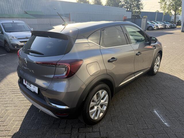 Renault CAPTUR 100pk Intens (Keyless Entry - Camera - Parkeersensoren V+A - LED - Automatische Airco - Navigatie - Two Tone)