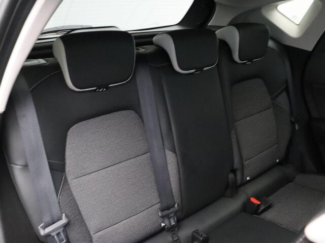 Renault CAPTUR E-Tech Plug-in Hybrid 160pk Intens | Trekhaak | Dealer onderhouden | Camera | Climate control | 18" Lichtmetaal |