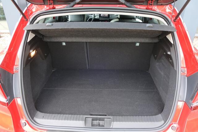 Renault CAPTUR 1.6 E-Tech, PHEV, Bose audio, All-Seasons, Stoelverw, Navi, Camera etc.