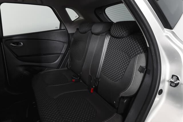 Renault CAPTUR 1.2 TCe 120 PK Intens - Automaat | Trekhaak | Cruise | Stoelverw. | PDC | NAV | ECC | LED | LM 17" |