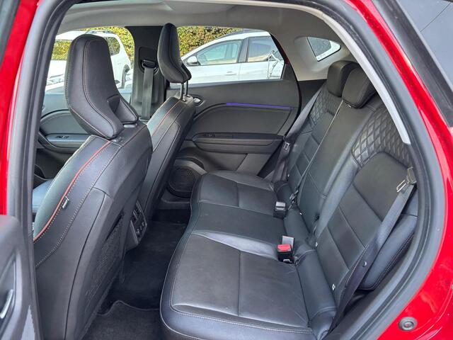 Renault CAPTUR 1.3 mild hybrid 160 iconic | Navigatie | Panoramadak | Leder | 360 Camera | Bose audio |