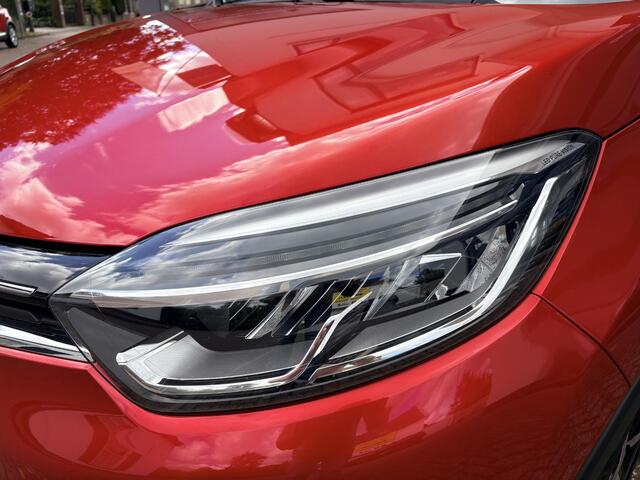 Renault CAPTUR TCe 120 Intens | Dealeronderhouden | Trekhaak | Reservewiel | Sterke 120 pk motor | All seasonbanden | Premium kleur Rouge Flamme |