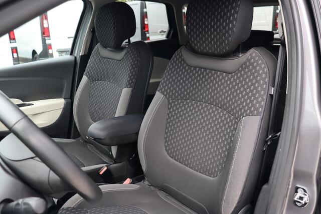 Renault CAPTUR 0.9 TCe Intens | Trekhaak | Camera | Navigatie | Cruise Control