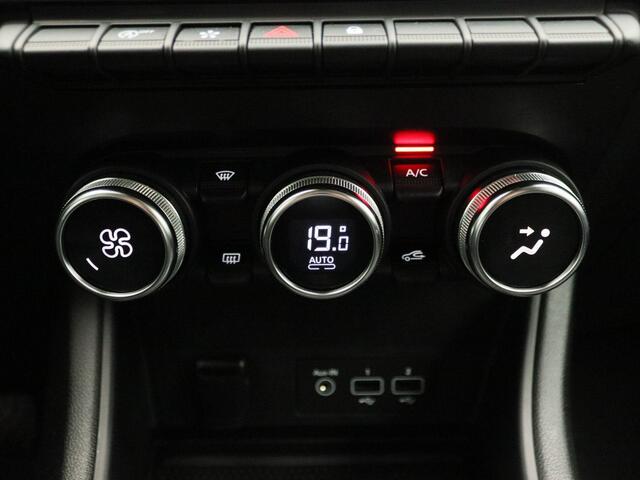 Renault CAPTUR TCe 90 Intens | Apple CarPlay & Android Auto | Parkeersensoren v+a met achteruitrijcamera | Cruise control | Climate control | Lichtmetalen velgen | Two-tone metaalkleur |
