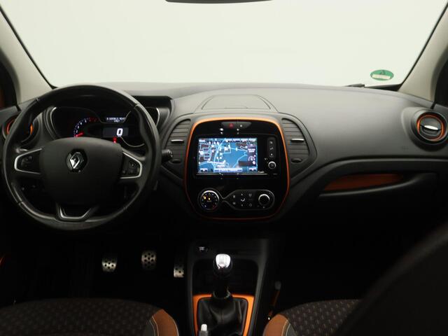 Renault CAPTUR TCe 90 Intens | Climate control | Cruise control | Pack Premium ! Pack Look Interieur Caramel | Parkeersensoren rondom en achteruitrijcamera | Bose premium audio |