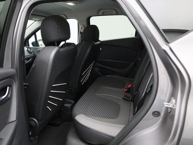 Renault CAPTUR TCe 90 Intens | R-link navigatie | Parkeersensoren rondom met achteruitrijcamera en semi-automatisch parkeren | Climate Control | Two-tone metaalkleur |