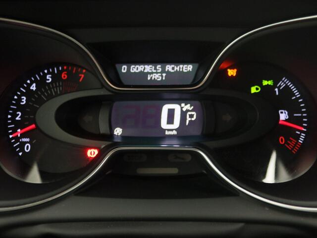 Renault CAPTUR TCe 120 EDC Automaat Intens | R-Link navigatie | Easy Life Pack met sensoren rondom en achteruitrijcamera | Two-tone metaalkleur | 17" lichtmetalen velgen | Climate Control | Trekhaak |