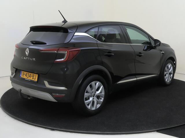 Renault CAPTUR 1.3 TCe 140 Intens | Navigatie | Parkeersensoren | Trekhaak | LM Velgen |