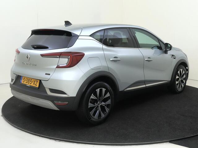 Renault CAPTUR 1.6 E-Tech Full Hybrid Techno 145PK | Automaat | Navigatie | Parkeersensoren & Camera | 17'' Velgen | Climate Control | Privacy Glass | Keyless Entry | Apple CarPlay & Android Auto