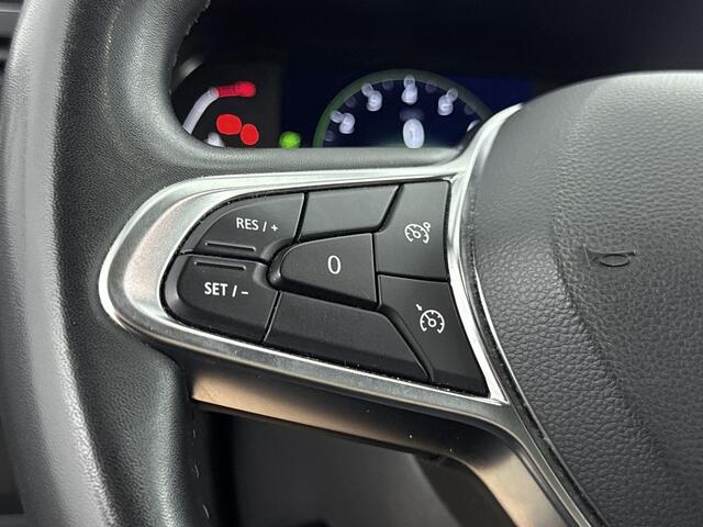 Renault CAPTUR 1.3 TCe Intens 130PK | Trekhaak | Navigatie 9,3'' | Stoelverwarming | 360 Graden Camera | Climate Control | Half-Lederen Bekleding | Apple CarPlay & Android Auto