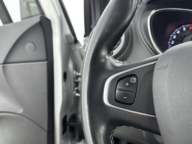Renault CAPTUR 1.3 TCe Intens | Airco Automatisch | Achteruitrijcamera | Apple Carplay/Android Auto | Blind Spot Warning | BOSE Audio | Cruise Control | Easy Park Assist | Keyless | Parkeersensoren Rondom |