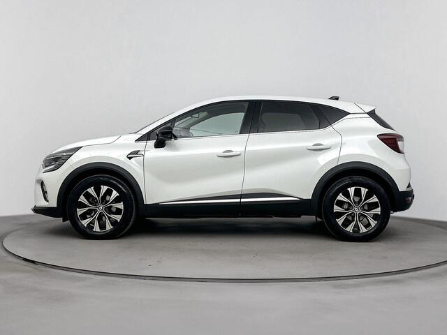 Renault CAPTUR 1.3 TCe 140Pk Intens | Navigatie | Stoelverwarming | Apple Carplay/Android Auto | Parkeersensoren Voor & Achter | Achteruitrijcamera | Climate Control | Cruise Control | Trekhaak | Keyless Entry | Lichtmetalen Velgen | Privacy Glass |