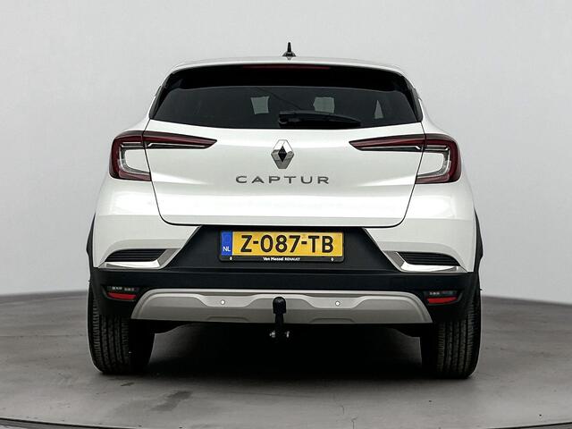 Renault CAPTUR 1.3 TCe 140Pk Intens | Navigatie | Stoelverwarming | Apple Carplay/Android Auto | Parkeersensoren Voor & Achter | Achteruitrijcamera | Climate Control | Cruise Control | Trekhaak | Keyless Entry | Lichtmetalen Velgen | Privacy Glass |