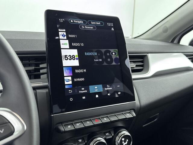 Renault CAPTUR 1.3 TCe 140Pk Intens | Navigatie | Stoelverwarming | Apple Carplay/Android Auto | Parkeersensoren Voor & Achter | Achteruitrijcamera | Climate Control | Cruise Control | Trekhaak | Keyless Entry | Lichtmetalen Velgen | Privacy Glass |
