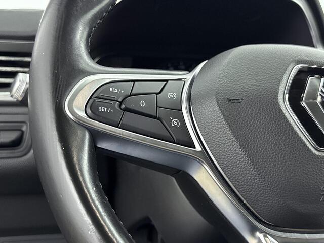 Renault CAPTUR 1.0 TCe 100Pk Intens | Navigatie | Climate Control | Cruise Control | Parkeersensoren incl. Camera | Trekhaak | Apple Carplay/Android Auto | Extra Getint Glas | Keyless Start&Entry |
