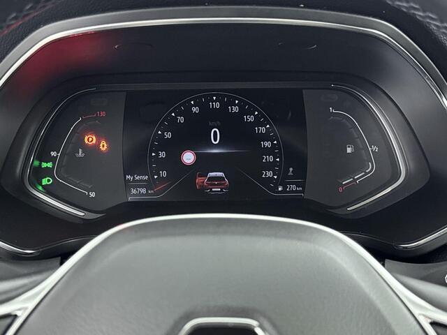 Renault CAPTUR 1.0 TCe 100Pk Intens | Navigatie | Climate Control | Cruise Control | Parkeersensoren incl. Camera | Trekhaak | Apple Carplay/Android Auto | Extra Getint Glas | Keyless Start&Entry |
