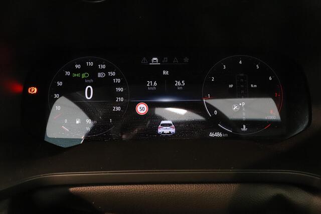 Renault CAPTUR 1.3 TCe 130 Intens | Stoelverwarming | Panoramadak | Trekhaak | Navigatie |
