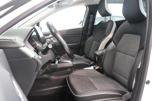 Renault CAPTUR 1.3 TCe 130 Intens | Stoelverwarming | Panoramadak | Trekhaak | Navigatie |