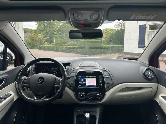 Renault CAPTUR 1.3 TCe 150 EDC Intens | Easy Life Pack | Voorstoelen verwarmd | Pack Premium | Armsteun | Panoramadak | Trekhaak | Premium kleur Rouge Flamme | Camera achter | Parkeersensoren voor + achter | Lage kilometerstand |