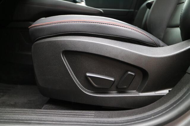 Renault CAPTUR 1.6 E-Tech Plug-in Hybrid 160 Initiale Paris | Full Optie! |