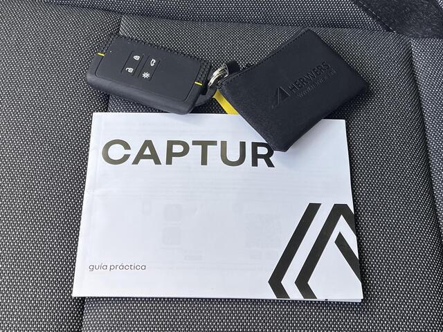 Renault CAPTUR 1.8 E-Tech full hybrid 160 techno / Fabrieksgarantie tot 02-2029 / Pack Winter / Stuur- en stoelverwarming / Navigatie groot scherm / Camera / Climate Control / 18" LM wielen /