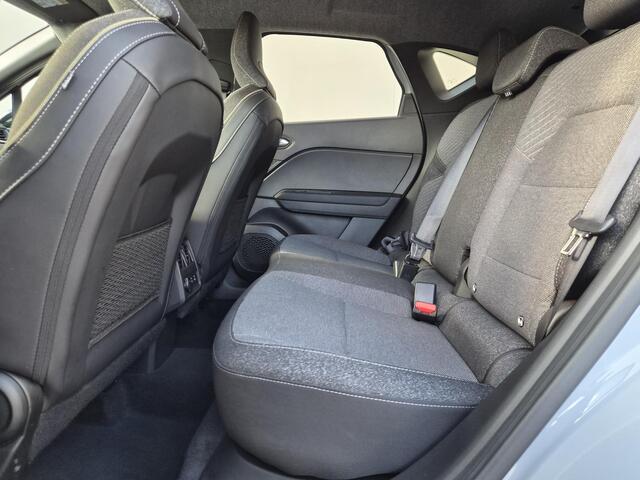 Renault CAPTUR 1.8 E-Tech full hybrid 160 techno / Fabrieksgarantie tot 02-2029 / Pack Winter / Stuur- en stoelverwarming / Navigatie groot scherm / Camera / Climate Control / 18" LM wielen /