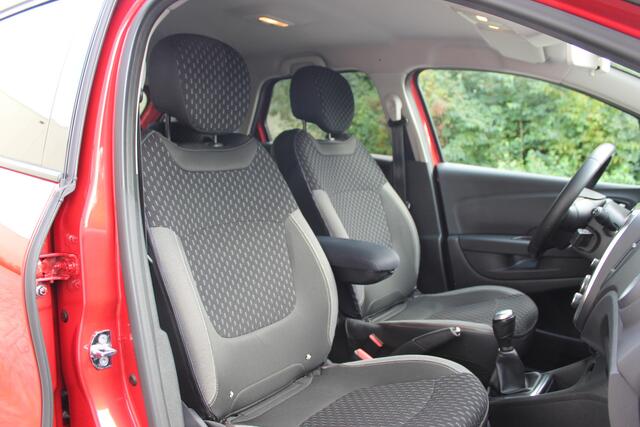Renault CAPTUR TCe 90 Intens I trekhaak I navigatie I camera
