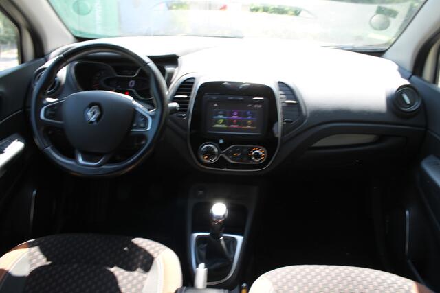 Renault CAPTUR 0.9 TCe Intens | navigatie | trekhaak | climate control