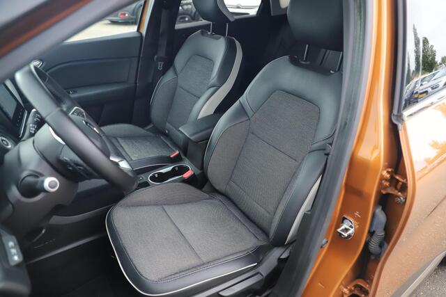 Renault CAPTUR 1.3 TCe 130 Intens 130PK Automaat Half Leder Navigatie Achteruitrijcamera – foto 6