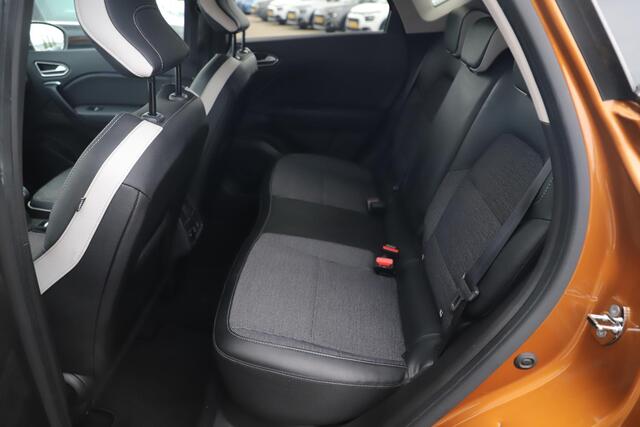 Renault CAPTUR 1.3 TCe 130 Intens 130PK Automaat Half Leder Navigatie Achteruitrijcamera – foto 7
