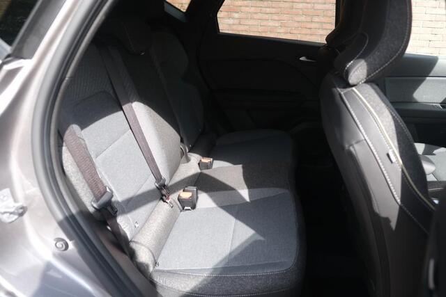 Renault CAPTUR 1.8 E-Tech full hybrid 160pk EDC techno - Navigatiesysteem - Apple CarPlay - Adaptieve cruise - Full LED - Achteruitrijcamera - Keyless - Dodehoekdetectie - Stoel en stuurverwarming