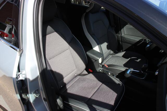Renault CAPTUR 1.3 TCe Hybrid Intens Automaat | Parkeersensoren v+a | Camera | Navi |