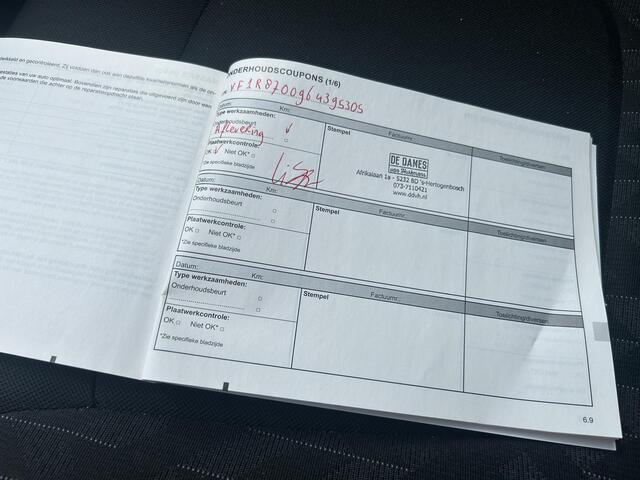 Renault CAPTUR 0.9 TCe Limited | Navi | PDC | Cruise Control |