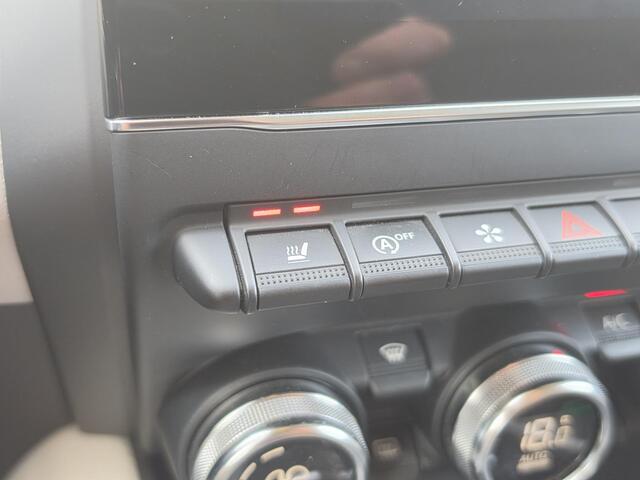 Renault CAPTUR 1.3 TCe 140 Intens / Afn. Trekhaak / 1e Eigenaar / Adaptief Cruise Control / Stoel- Stuur & Voorruit Verwarming / Achteruitrijcamera / Apple Carplay & Android Auto / Navigatie / Climate Control / – foto 4