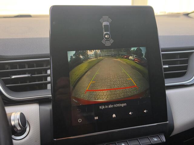 Renault CAPTUR 1.3 TCe 140 Intens / Afn. Trekhaak / 1e Eigenaar / Adaptief Cruise Control / Stoel- Stuur & Voorruit Verwarming / Achteruitrijcamera / Apple Carplay & Android Auto / Navigatie / Climate Control / – foto 8