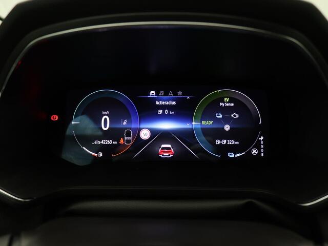 Renault CAPTUR 1.6 E-Tech Plug-in Hybrid Intens 160PK Aut. Achteruitrijcamera, Stoelverwarming, Keyless, LED Koplampen, Parkeersensoren voor en achter, 17" LM Velgen – foto 6