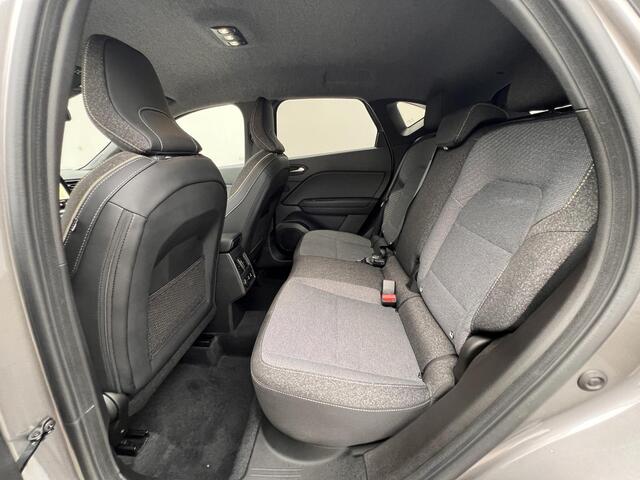 Renault CAPTUR 1.8 E-Tech full hybrid 160 techno / Fabrieksgarantie tot 03-2029 / Pack Winter / Stuur- & stoelverwarming / Climate Control / Navigatie groot scherm / Apple Carplay Android / 18" LM wielen / – foto 8