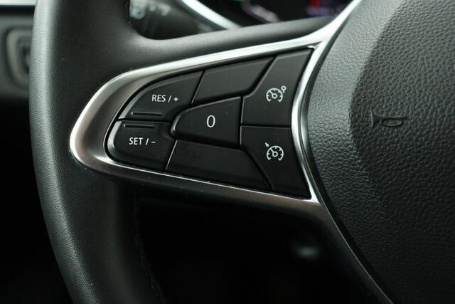 Renault CLIO 1.0 TCe Intens | Carplay | Full LED | Navigatie | Climate control | PDC | Keyless | Cruise control | Half leder | DAB