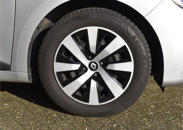 Renault CLIO 1.0 TCe 90 Equilibre / Navigatie / Dab / Lane Assist / Sensoren achter / Carplay