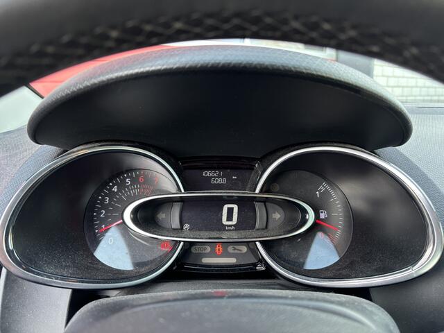 Renault CLIO Estate 0.9 TCe Limited CARPLAY / NAVI / CLIMA / PDC / KEYLESS / DAB+ / BLUETOOTH / CRUISE