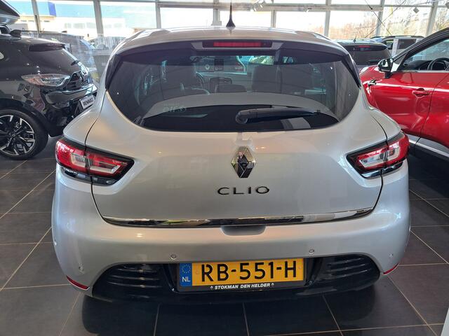 Renault CLIO 1.2 TCe 120pk Intens | Lm velgen | Cruise | Navigatie | Stoelverwarming | LED | incl. Bovag rijklaarpakket met 12 maanden garantie |