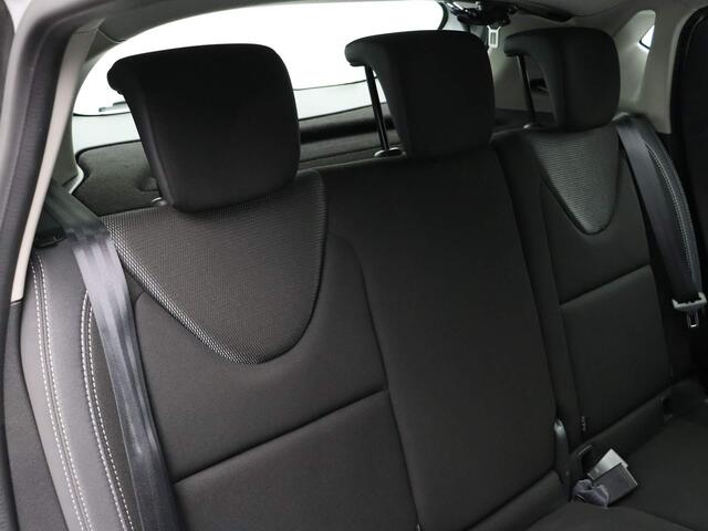 Renault CLIO TCe 90pk Zen | Dealer onderhouden | Airco | Cruise control | Design Pack | Navigatie |
