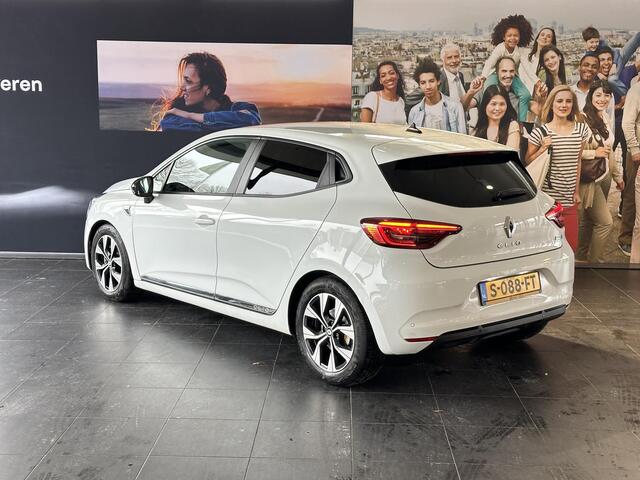 Renault CLIO 1.6 E-Tech Hybrid 140 Zen AUTOMAAT | NAVIGATIE | ACHTERUITRIJCAMERA | LICHTMETALEN VELGEN
