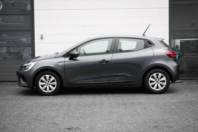 Renault CLIO 1.0 TCe 100 PK Life | Airco | Blue Tooth | DAB Radio | Ramen voor elektrisch | Gris Titane metallic | | incl. Bovag rijklaarpakket met 12 maanden garantie |