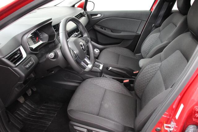 Renault CLIO 1.0 TCe 100pk Experience Demo! | Navigatie | Climate Control | Cruise control | Lichtmetalen Velgen | Parkeer Sensoren | Extra Getint glas | 5 deurs