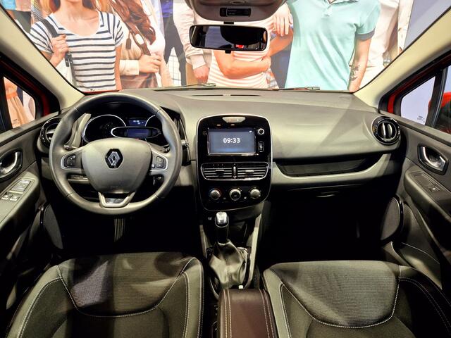 Renault CLIO 0.9 TCe Zen - Navi, cruise, airco, afneembare trekhaak