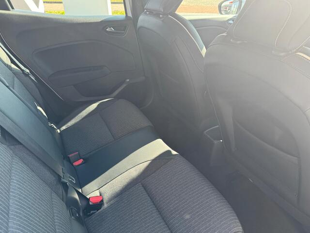 Renault CLIO TCe 90 Zen | Parkeersensoren Achter | Stoelverwarming |