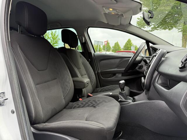 Renault CLIO 0.9 TCe Limited Navi,Airco,Cruise,PDC,Bluetooth,Elek ramen,Lm velgen,Keyless,N.A.P,APK tot 06-2026